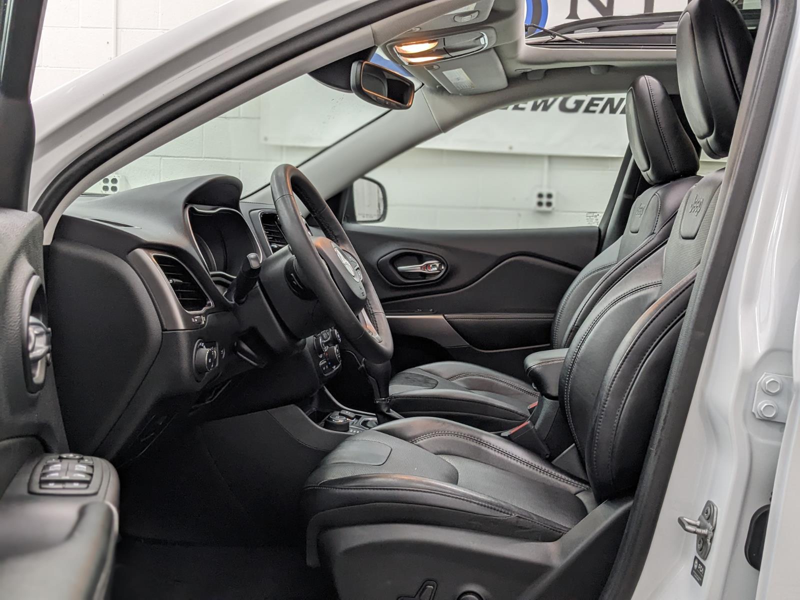 2022 Jeep Cherokee Limited photo 3