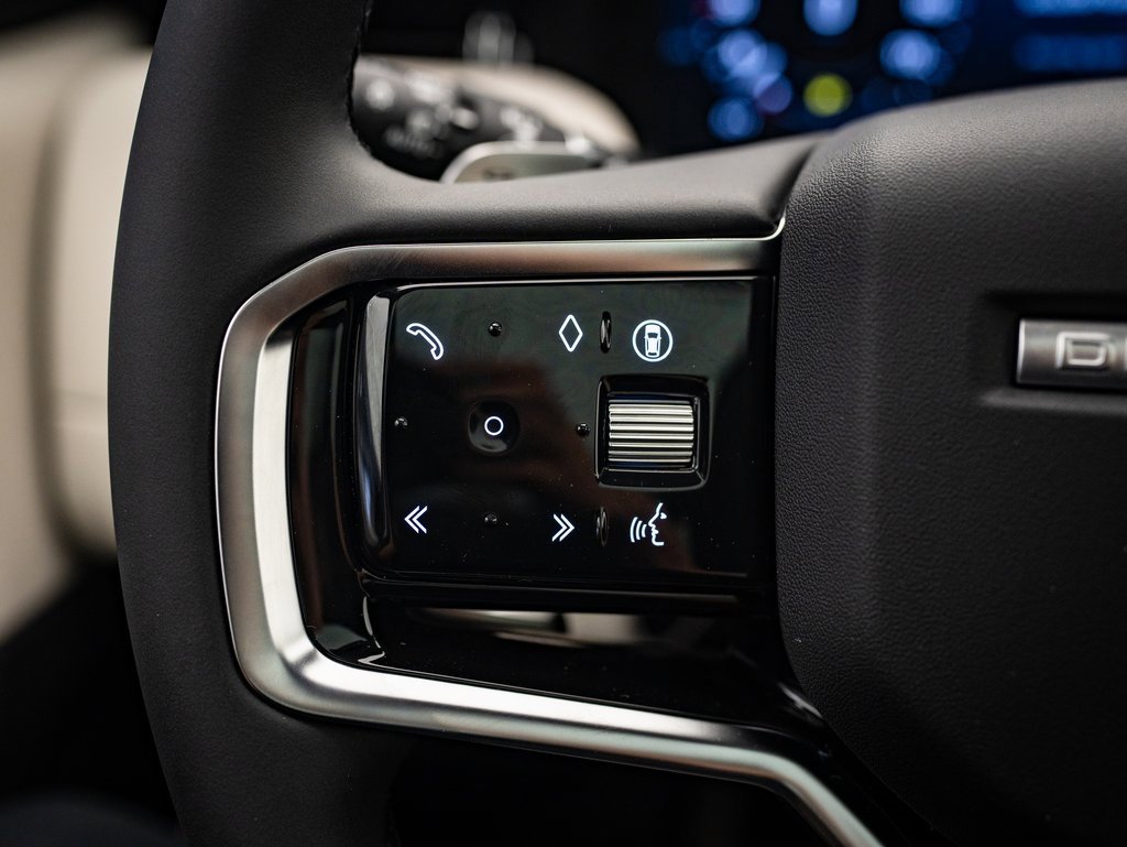 2025 Land Rover Discovery Sport S photo 24