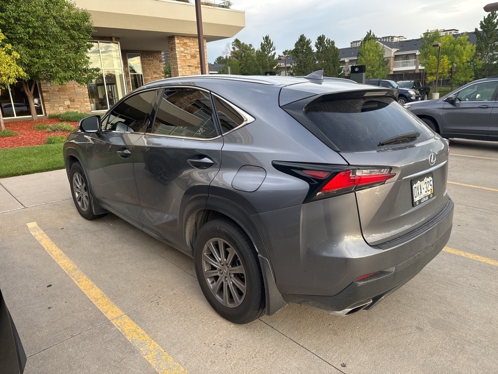 2017 Lexus NX 200t Luxury photo 3