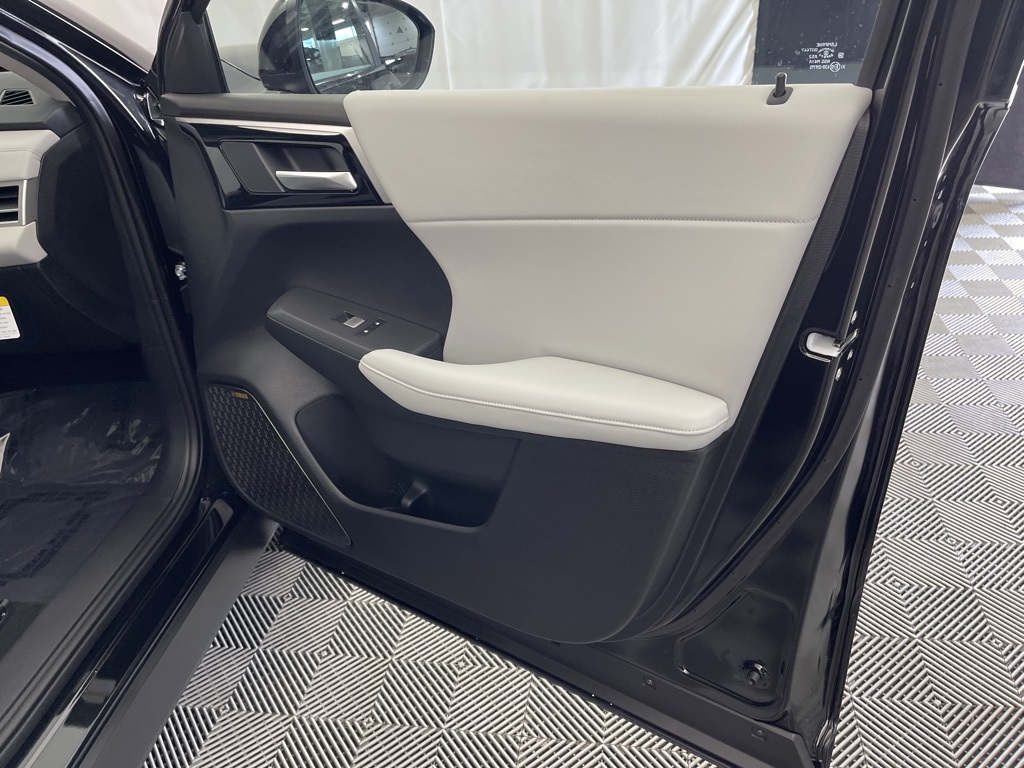 2025 Mitsubishi Outlander SE photo 25