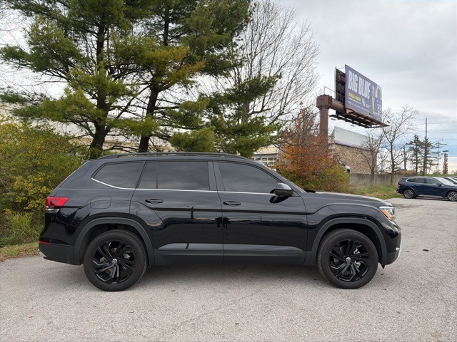 2023 Volkswagen Atlas SE Technology photo 3