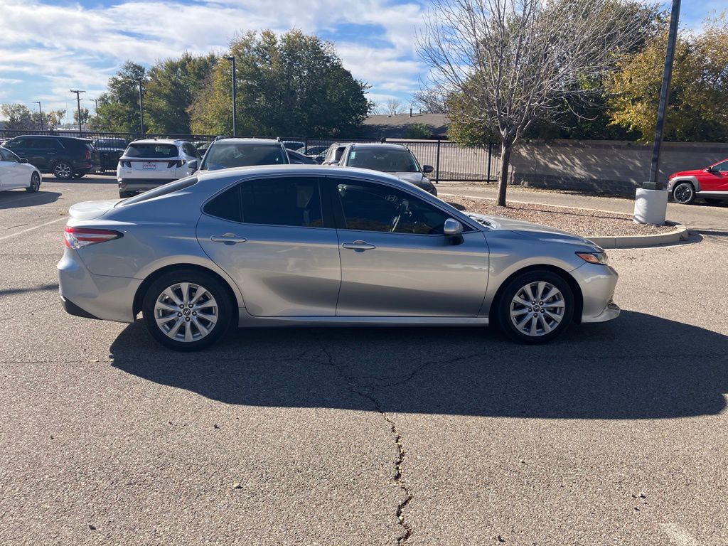 2019 Toyota Camry L photo 4