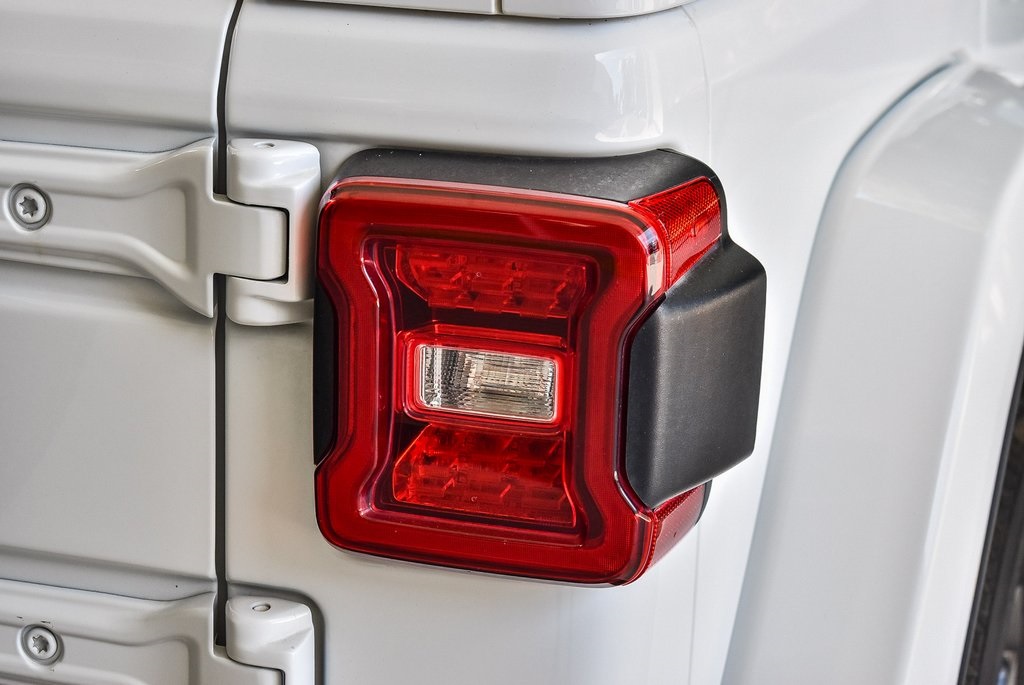 2022 Jeep Wrangler Unlimited Sahara 4xe photo 7