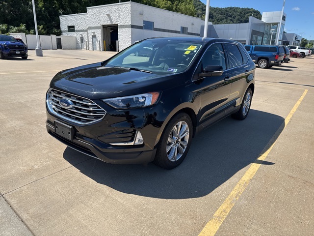2024 Ford Edge Titanium photo 4