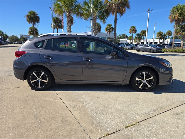 2022 Subaru Impreza Premium photo 3