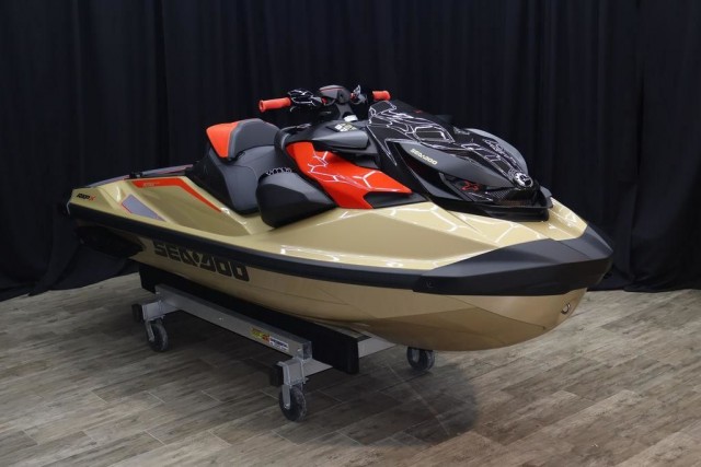 New 2025 Sea-Doo RXT-X 325 Ice Metal Manta Green in Sioux Falls