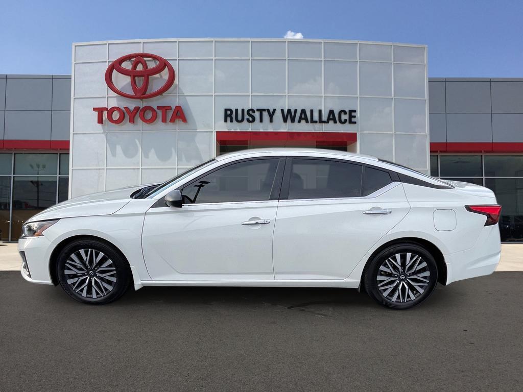 2024 Nissan Altima SV's photo