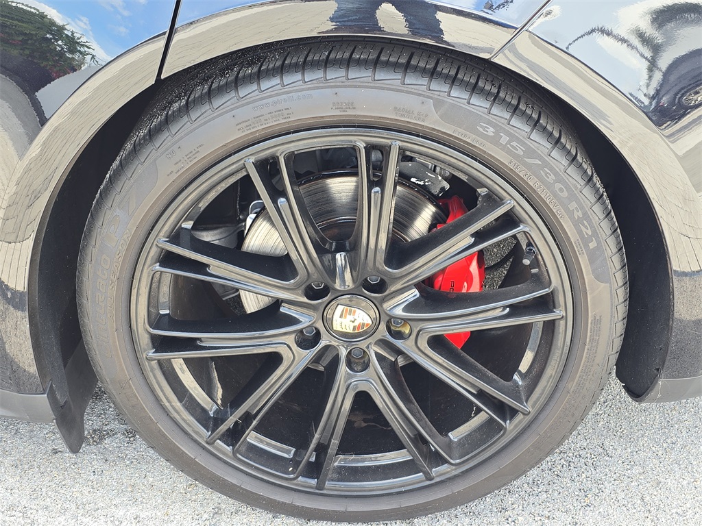 2023 Porsche Panamera Platinum photo 7