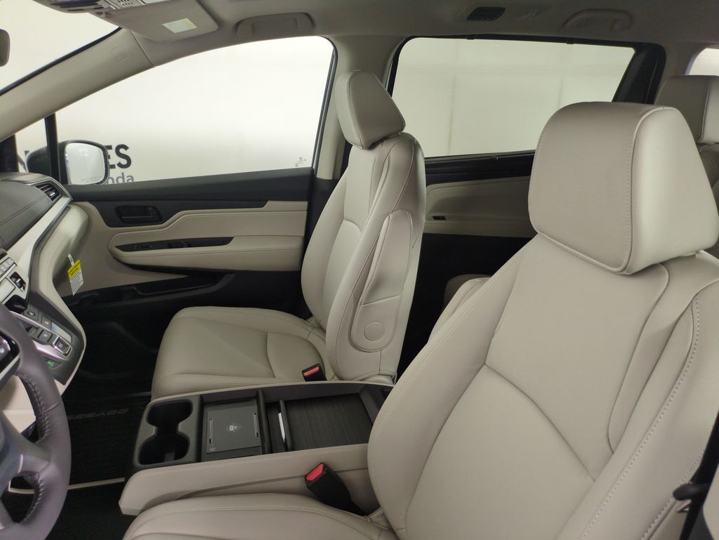 2026 Honda Odyssey EX-L photo 9