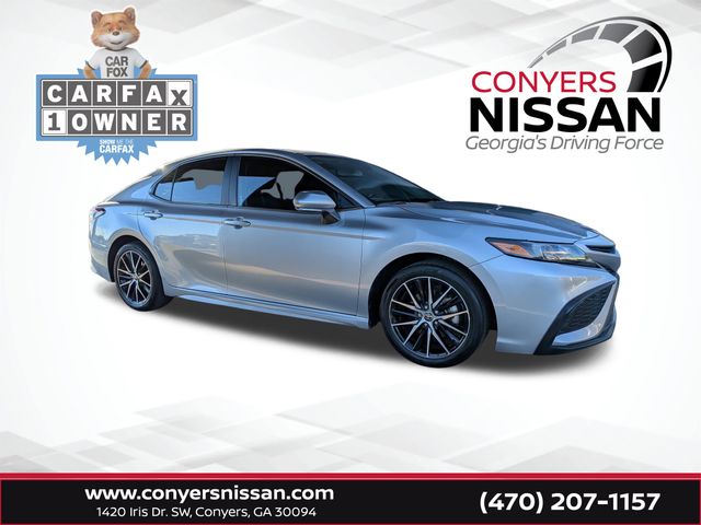 2023 Toyota Camry SE's photo