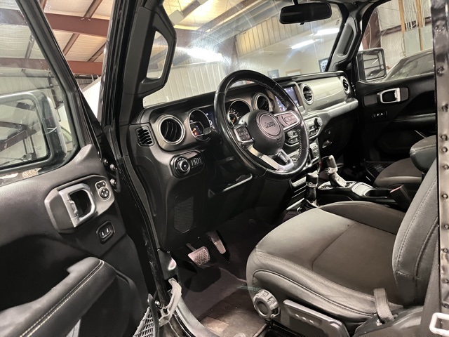 2020 Jeep Wrangler Unlimited Sahara photo 9