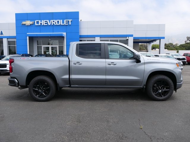 2025 Chevrolet Silverado 1500 RST photo 2