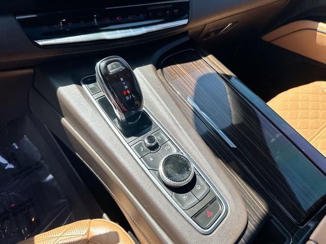 2022 Cadillac Escalade ESV Premium Luxury photo 13