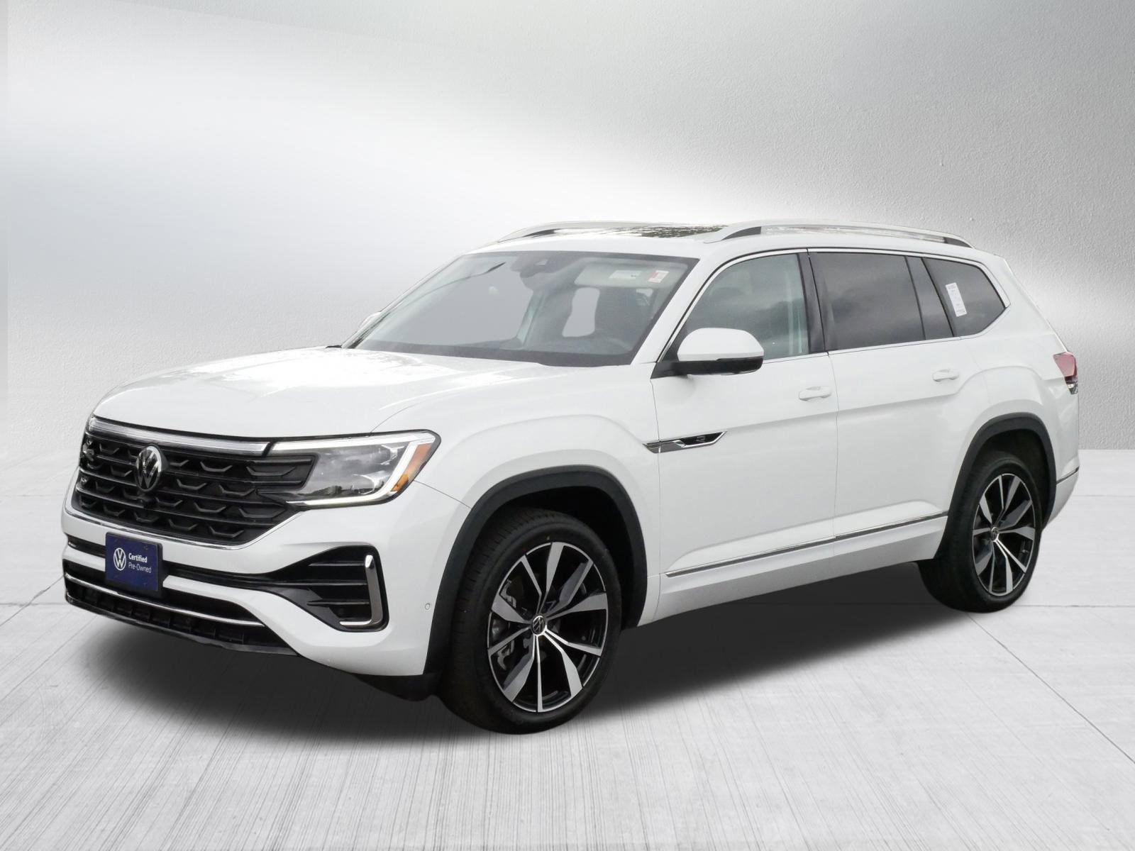 2024 Volkswagen Atlas SEL Premium R-Line photo 3