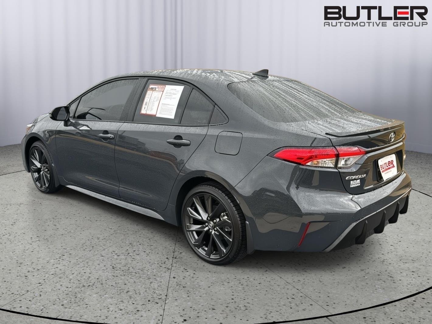 2025 Toyota Corolla SE photo 2