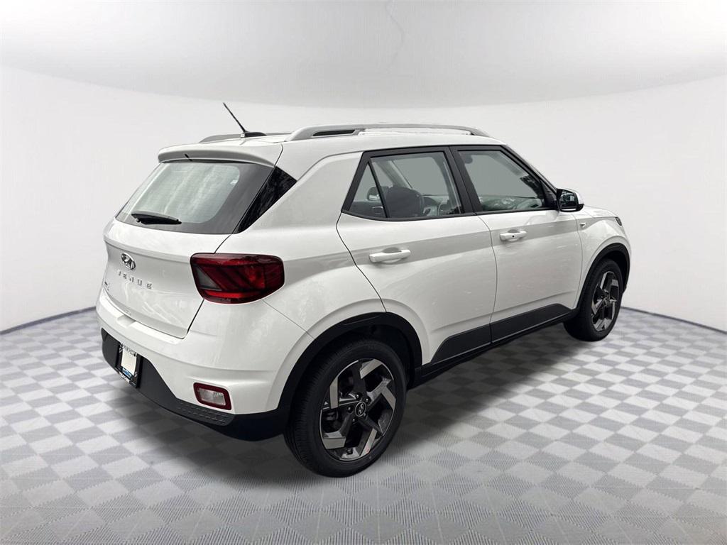 2026 Hyundai Venue SEL photo 2