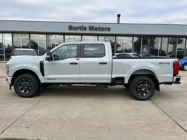 2026 Ford F-350 Super Duty XL's photo