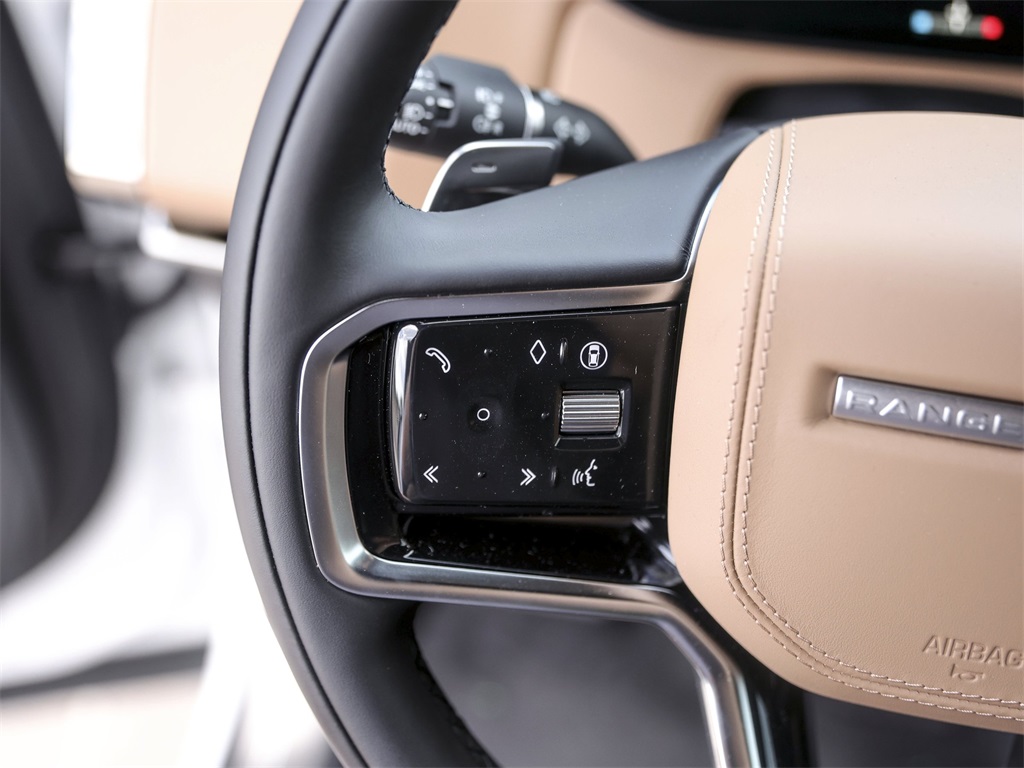 2025 Land Rover Range Rover Sport SE photo 17