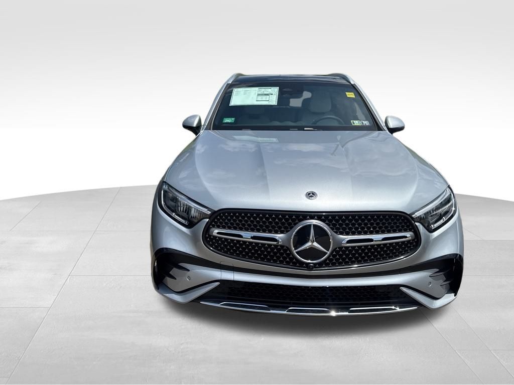 2025 Mercedes Benz GLC 350e 4MATIC photo 3