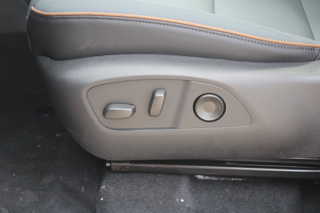 2026 Gmc Acadia AT4 photo 12