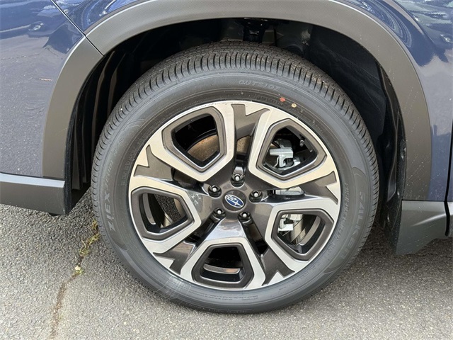2025 Subaru Ascent Limited photo 11