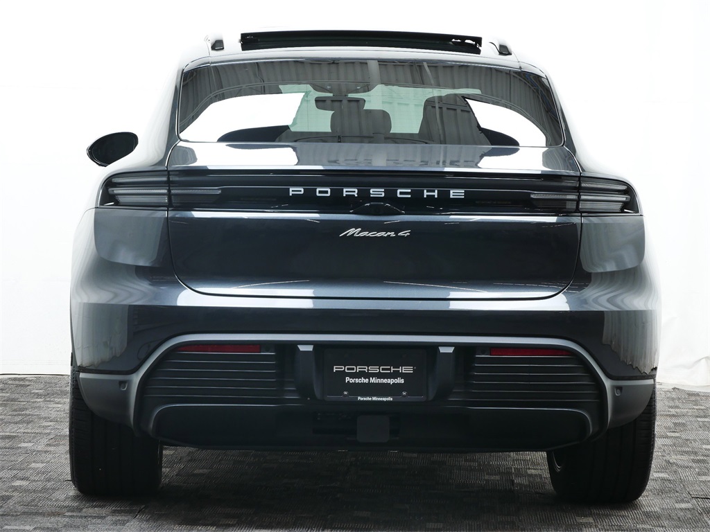 2025 Porsche Macan Electric 4 photo 4