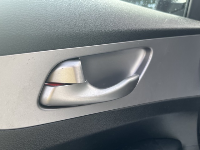 2022 Kia Forte LXS photo 23