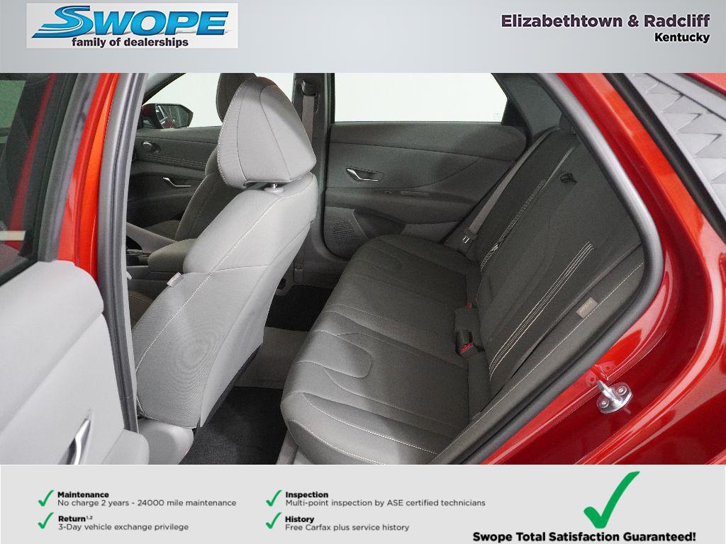 2025 Hyundai Elantra SEL Convenience photo 21