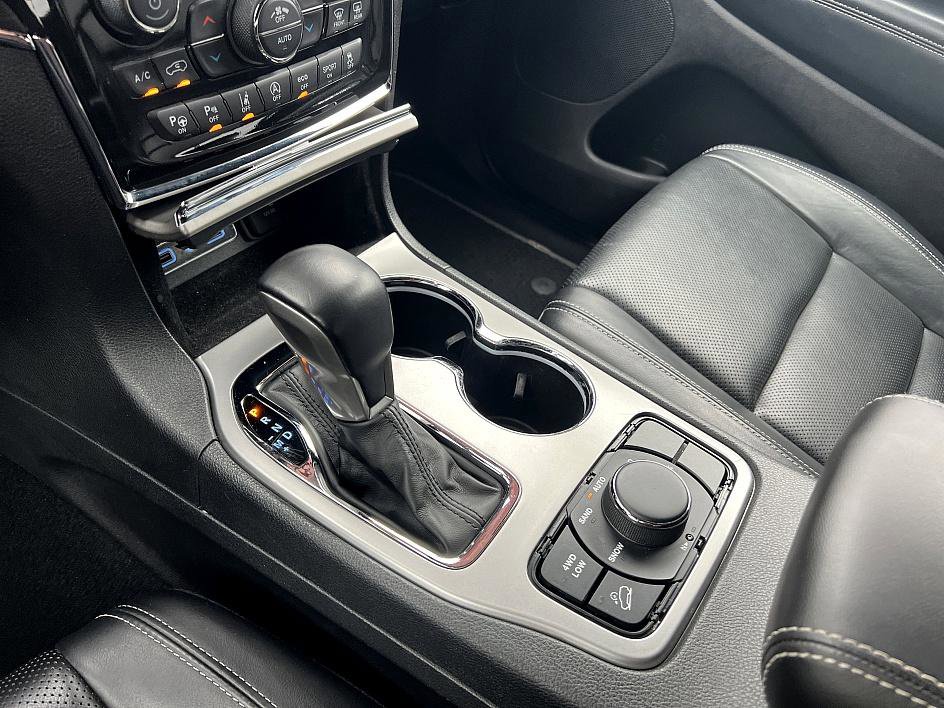 2021 Jeep Grand Cherokee Anniversary Edition photo 23