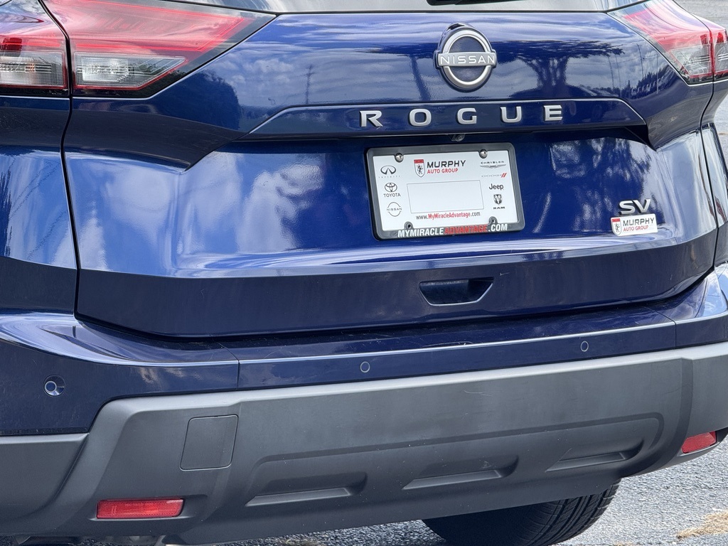 2024 Nissan Rogue SV photo 3