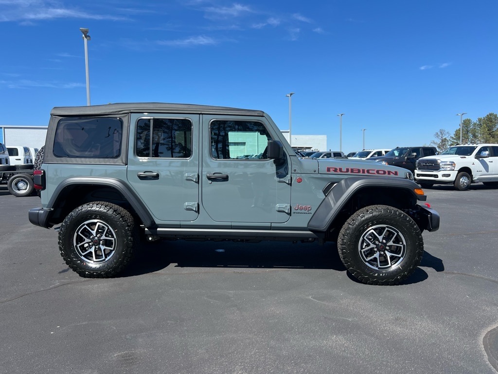 2025 Jeep Wrangler Rubicon photo 2