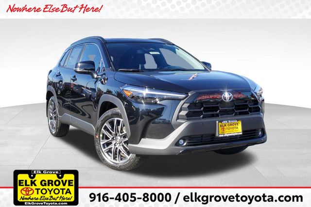 2026 Toyota Corolla Cross XLE's photo