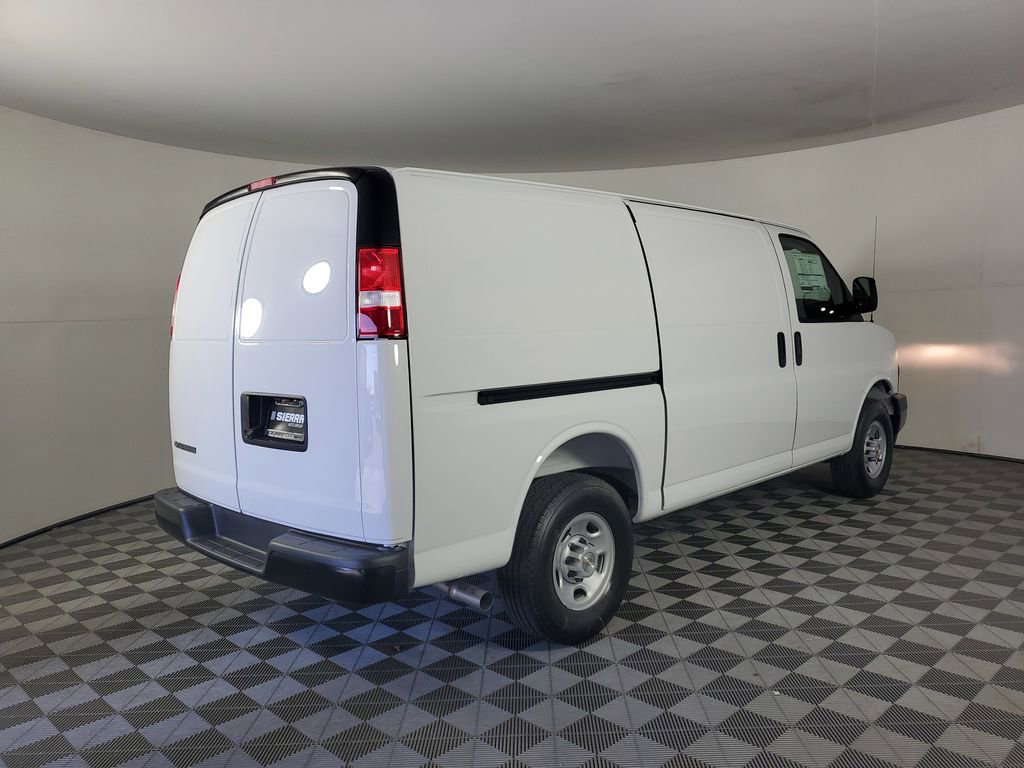 2025 Chevrolet Express Cargo 2500 photo 4