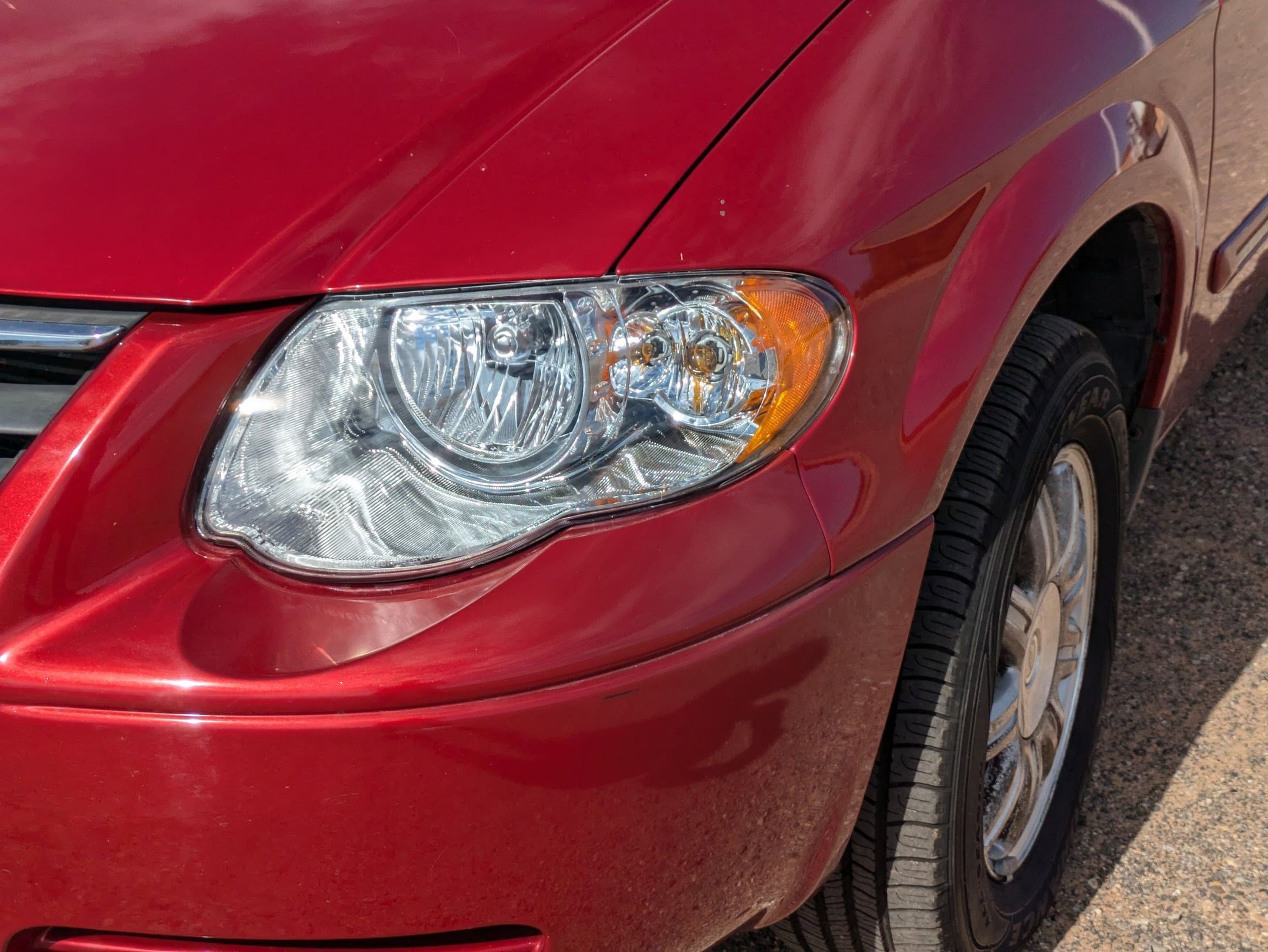 2006 Chrysler Town & Country Touring photo 9