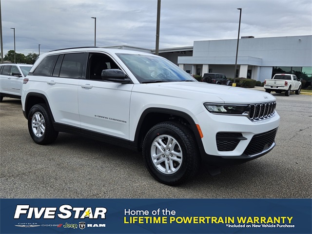 2025 Jeep Grand Cherokee Laredo's photo