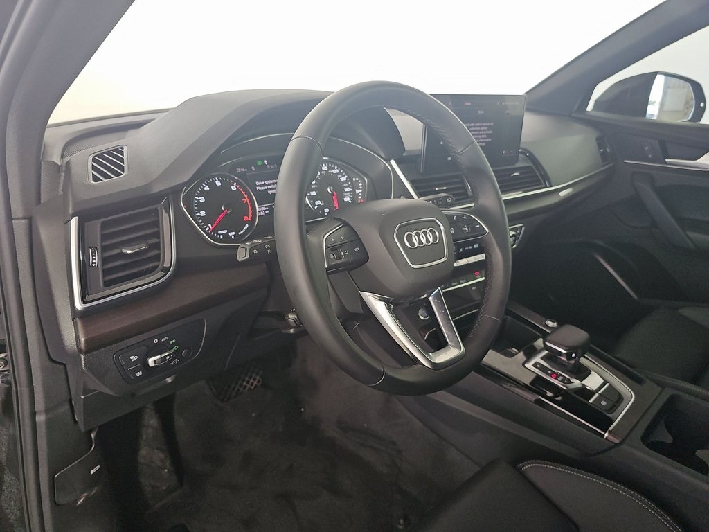 2024 Audi Q5 Sportback 45 S line Premium photo 2