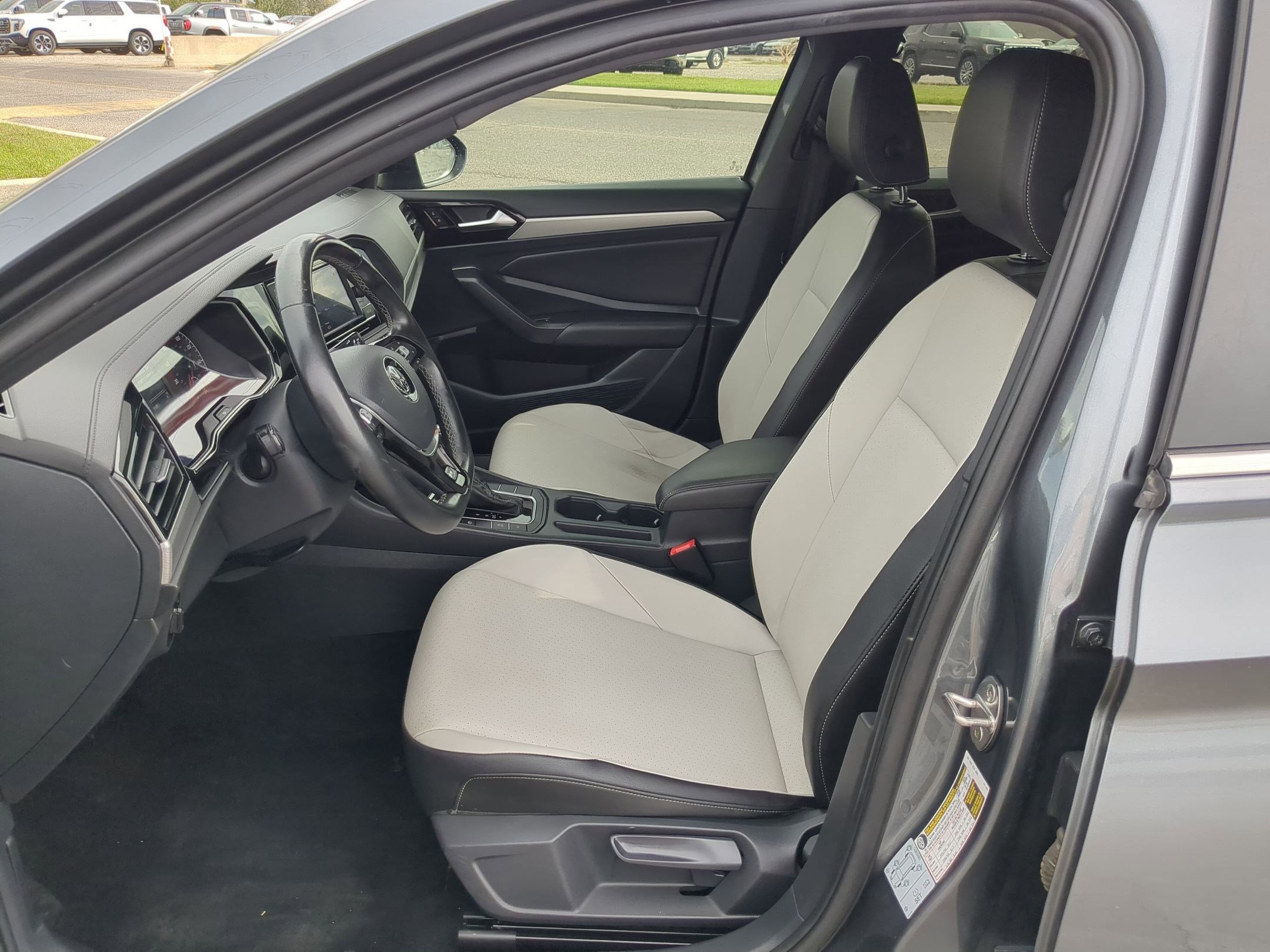 2019 Volkswagen Jetta R-Line photo 16