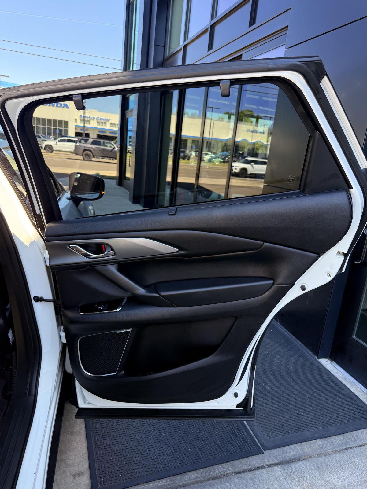 2022 Mazda CX-9 Touring photo 15