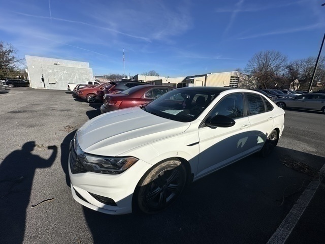 2021 Volkswagen Jetta R-Line's photo