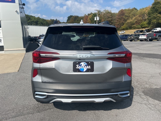 2022 Kia Seltos Nightfall Edition photo 2