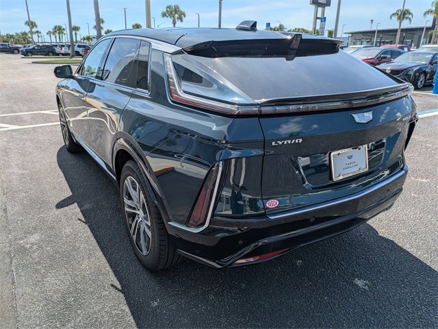 2025 Cadillac Lyriq Luxury photo 6