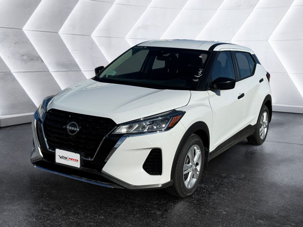 2025 Nissan Kicks Play S photo 3