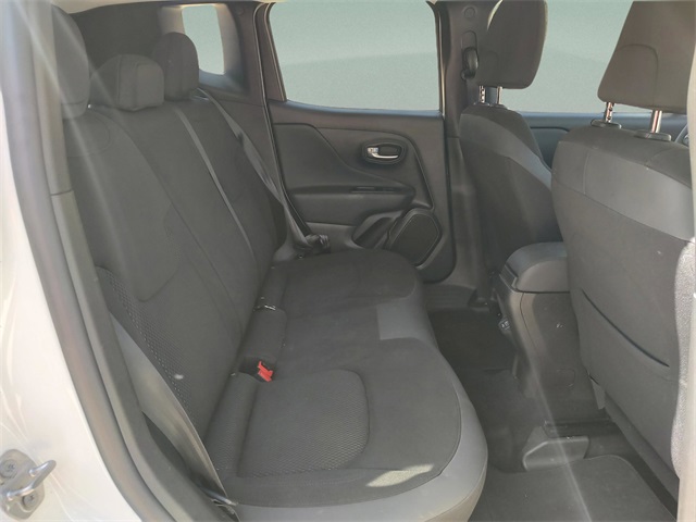 2020 Jeep Renegade Altitude photo 29