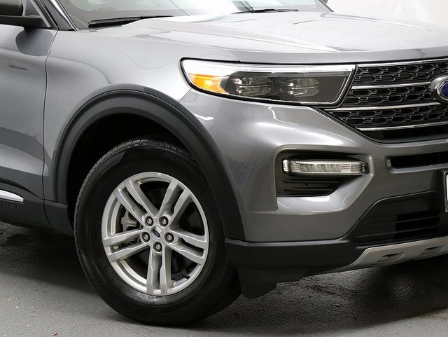 2022 Ford Explorer XLT photo 3