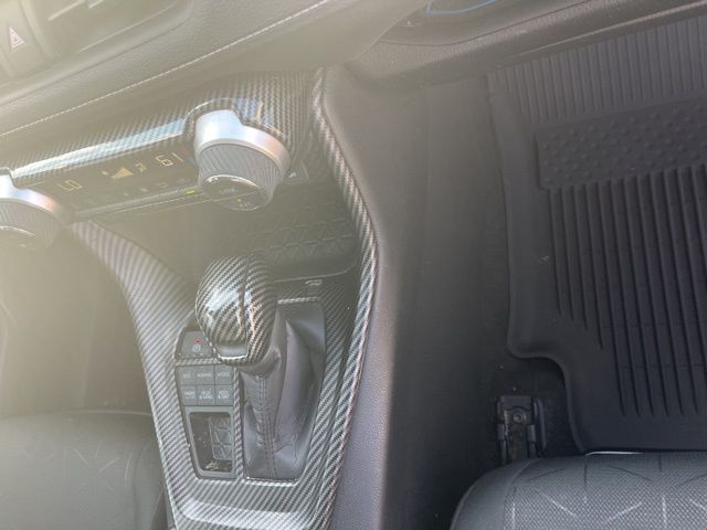 2021 Toyota RAV4 XLE photo 23
