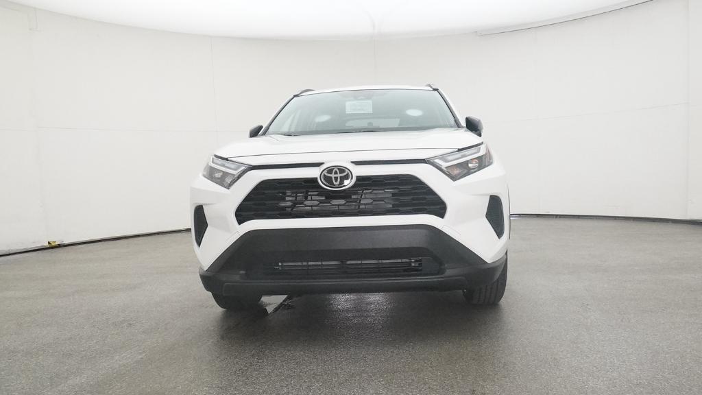 2025 Toyota RAV4 Hybrid LE photo 3