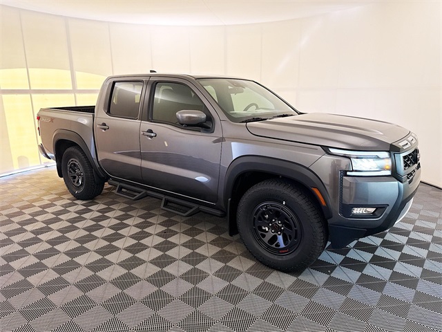 2026 Nissan Frontier PRO-X's photo