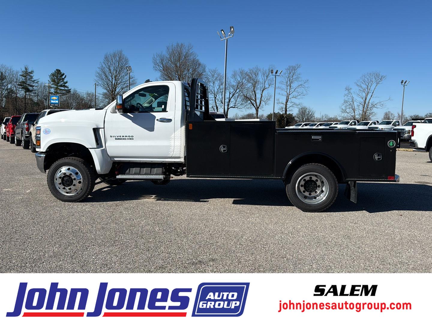 2024 Chevrolet Silverado 4500 Medium Duty Chassis Cab Work Truck's photo