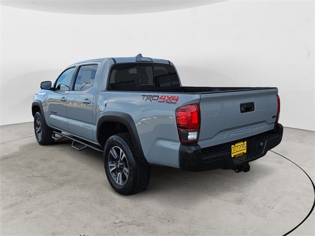 2019 Toyota Tacoma TRD Off-Road photo 3