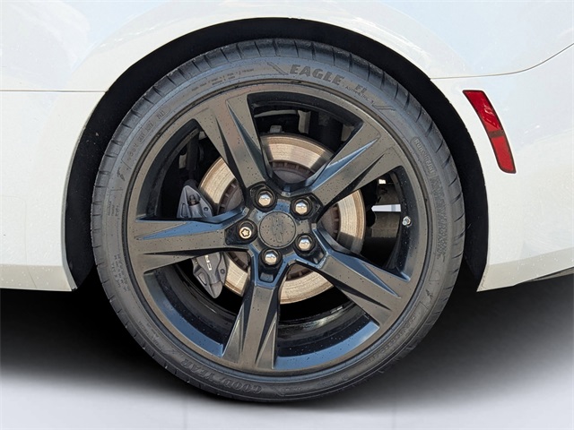 2017 Chevrolet Camaro 2SS photo 10
